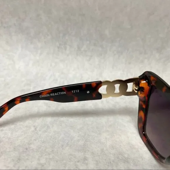 Quay Australia x Love Island Chain Reaction Cat Eye Sunglasses Tortoise Brown Quay Australia x Love Island Chain Reaction Cat Eye  main image 3